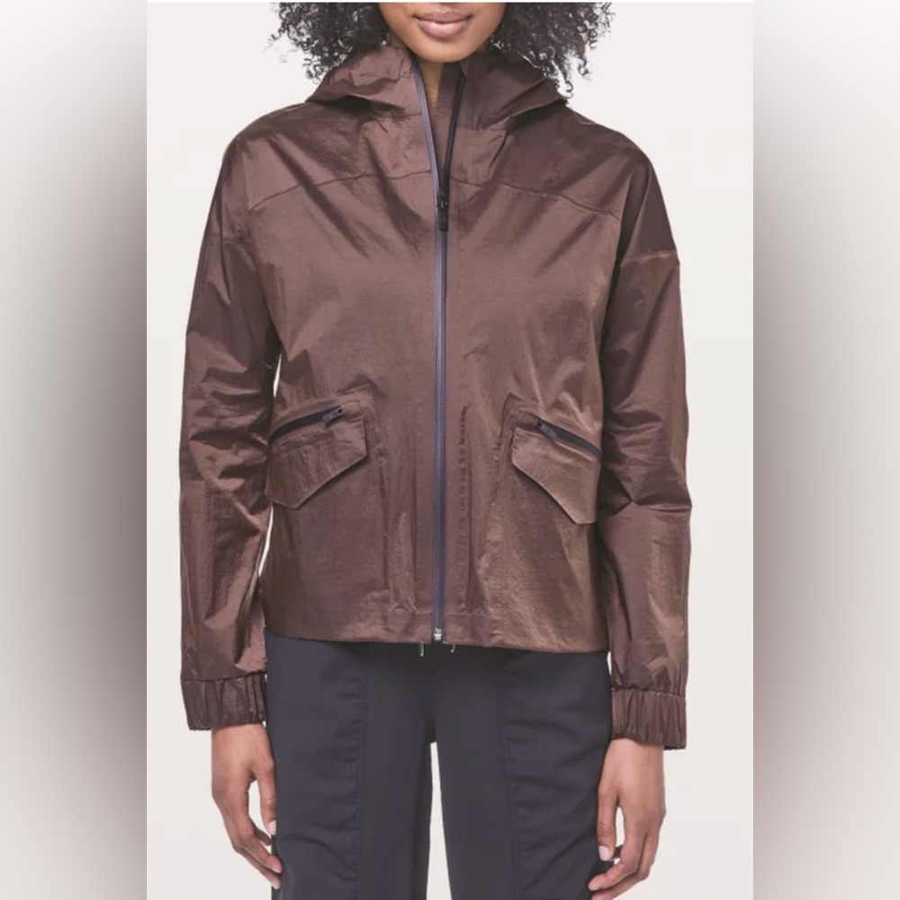 LULULEMON ladies waterproof rain/windbreaker  Jacket